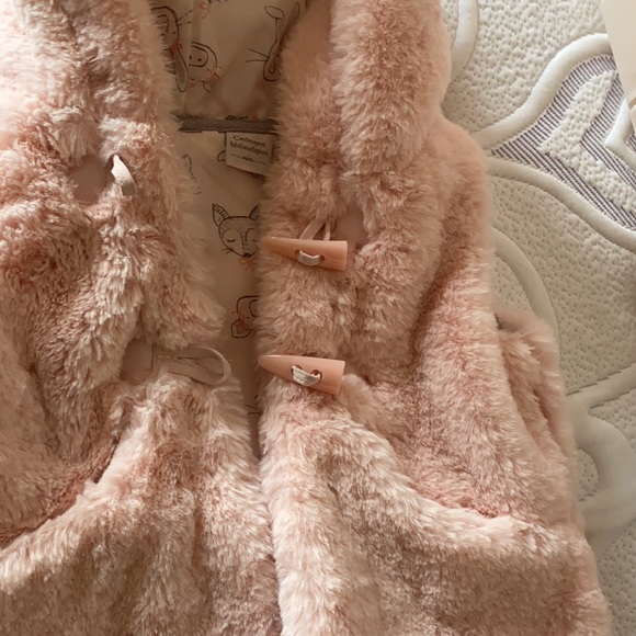 Vest - Picture 5 of 5